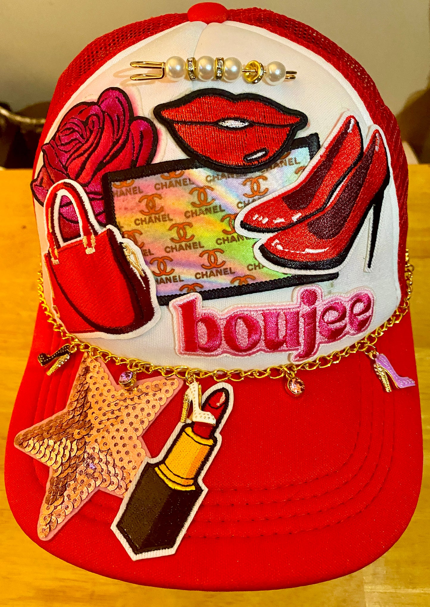 Fashionista Truckers Hat in Red & White