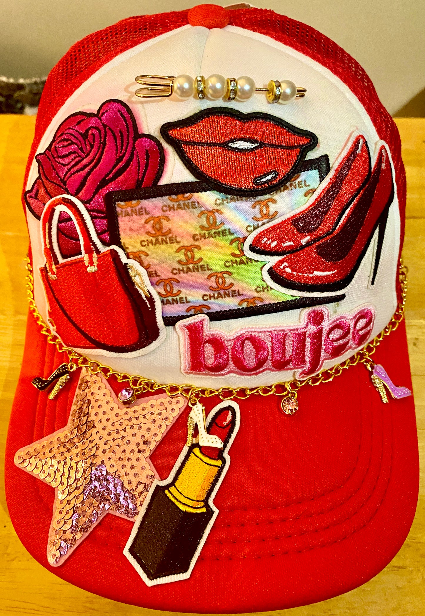 Fashionista Truckers Hat in Red & White